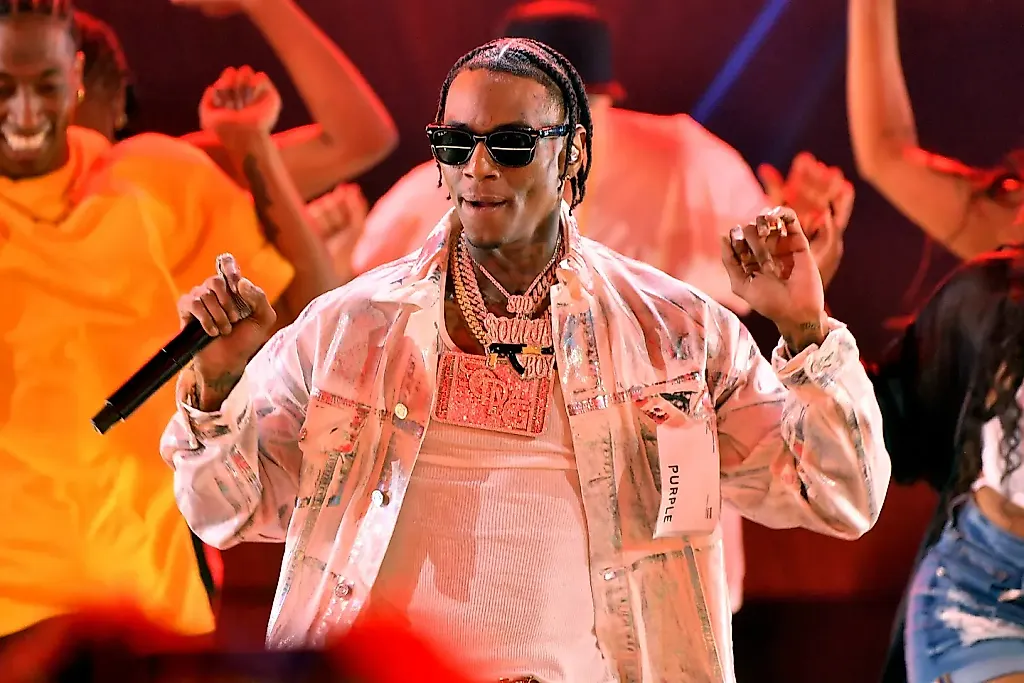 Soulja Boy выходит на свободу после отказа от обвинений в хранении оружия