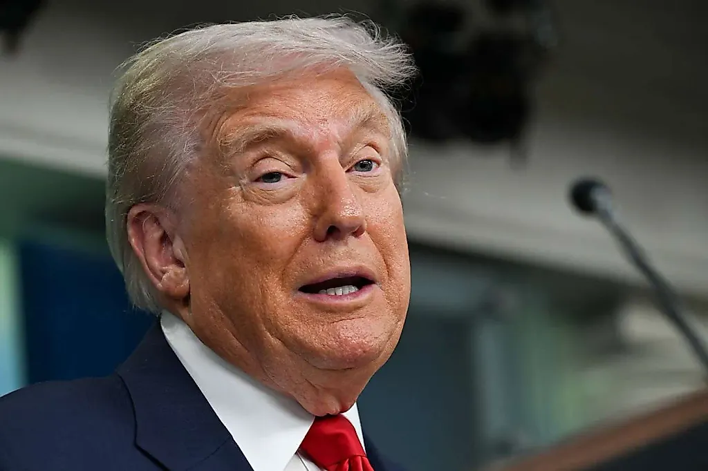 Трамп снова продлевает тарифные послабления для Китая на 90 дней