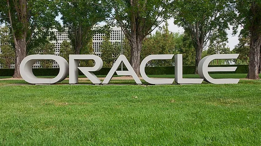 Oracle массово увольняет сотрудников из-за ИИ