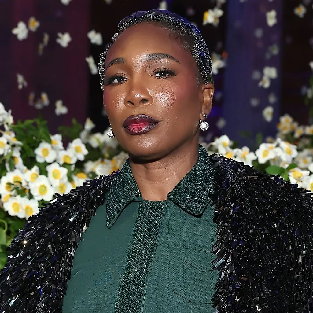 Venus Williams и удивительный камбэк: платье Khaite и кроссовки Lacoste на US Open