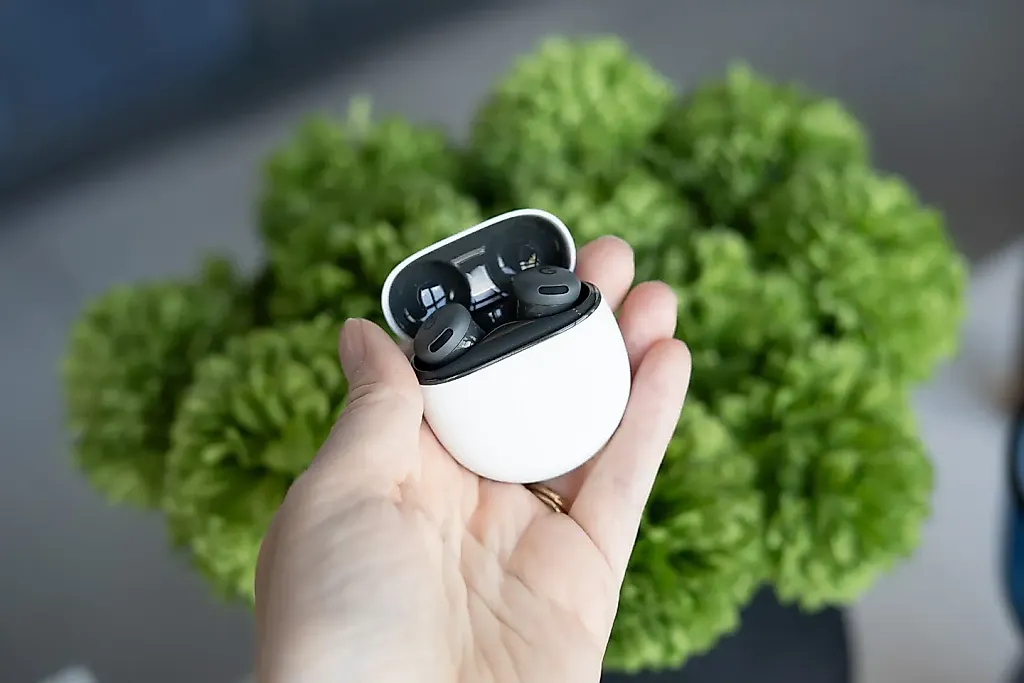 Google Pixel Buds 2A: новые функции и шумоподавление