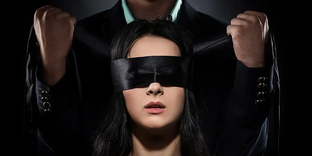 Безопасная привязанность и BDSM: бельгийское исследование ломает стереотипы