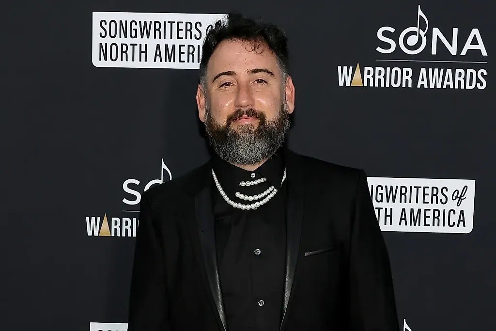 Мозг «Same Old Love» стал сопредседателем авторской гильдии Grammy