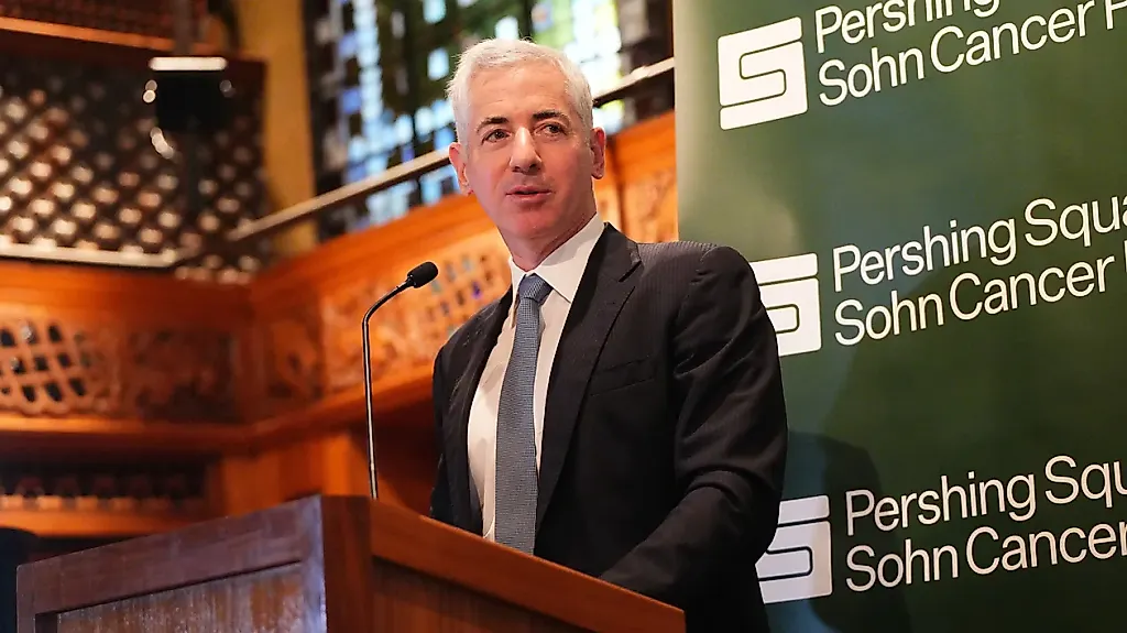 Упс! Pershing Square распродает Universal Music Group