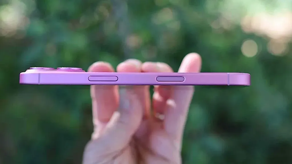 Apple может сохранить Camera Control в iPhone 18