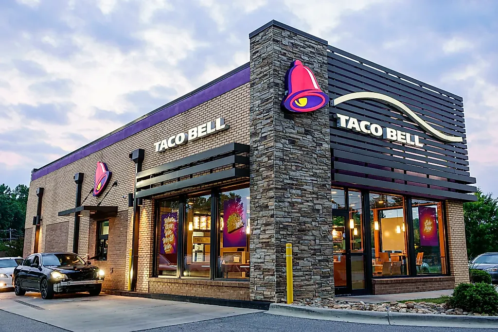 Taco Bell застрял на ИИ-кассире: тролли и баги в каждом окне