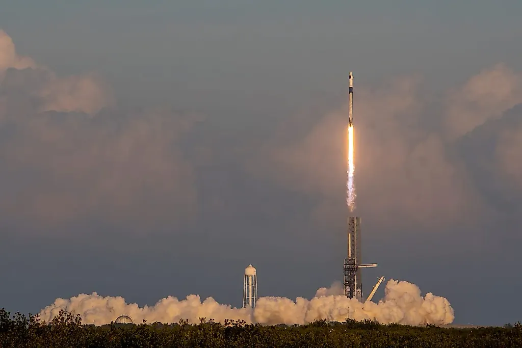 Crew-10 SpaceX: Астронавты стартовали в космос, чтобы вернуться домой (через 9 месяцев) 🤯