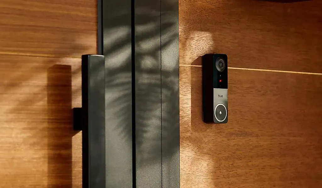 Умный глазок против конкурентов: Hue Secure бросает вызов Ring и Nest