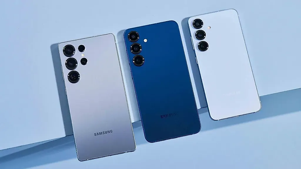 Galaxy S26: теперь с изгибом и магией яблока?