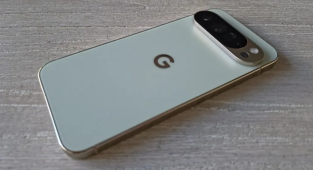 Pixel 10: шаг вперед – два назад. Почему Google наступает на те же грабли?