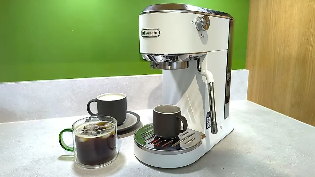 De'Longhi Dedica Duo: мини-кофемашина, умеющая горячий и холодный эспрессо