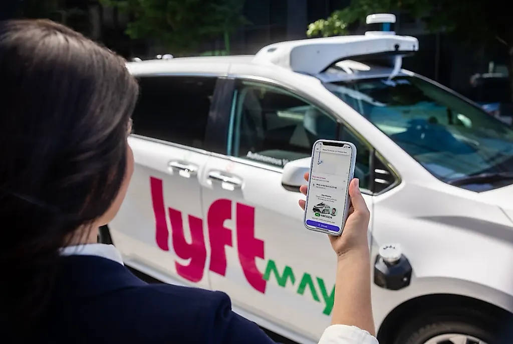 Lyft запустил беспилотные авто в Атланте вместе с May Mobility