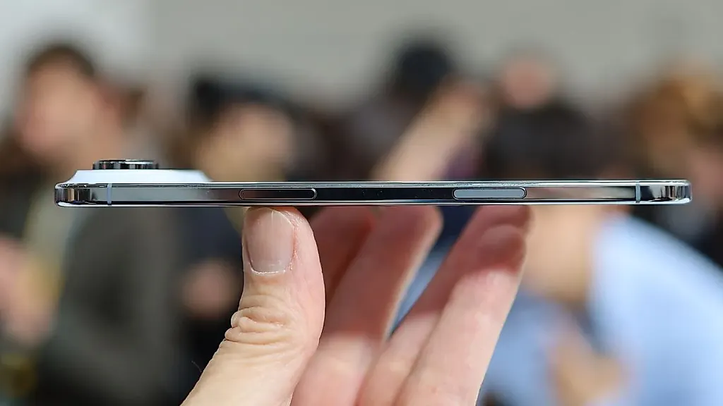 iPhone Air прошел испытание на прочность: "Bendgate" не состоялся