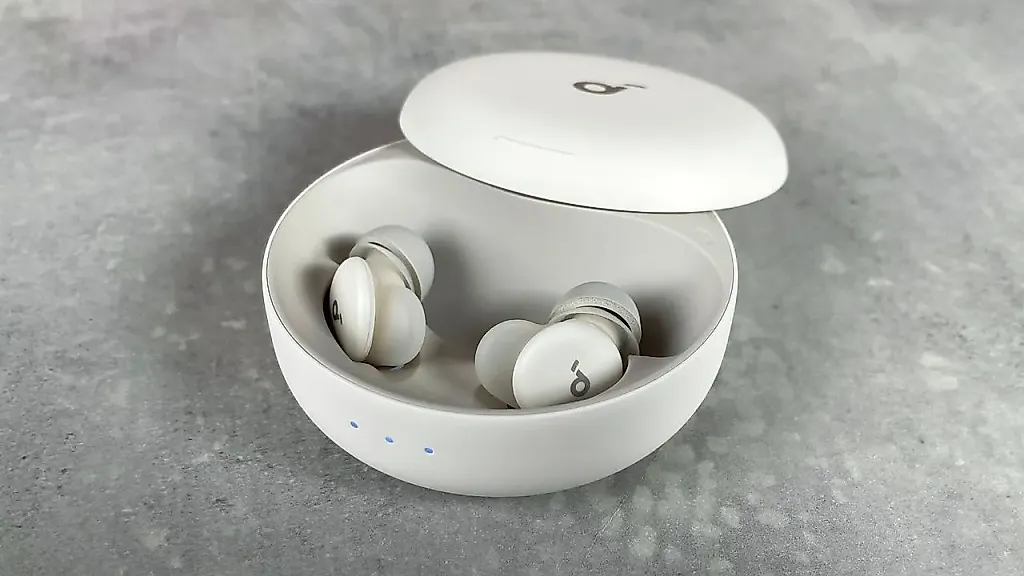 «Буря в ушах» и новые горизонты сна: Soundcore Sleep A30 – слепой тест редакции