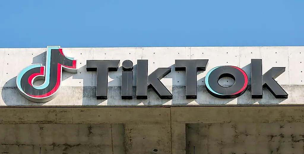 Хроники TikTok: три года, три запрета и одна сделка