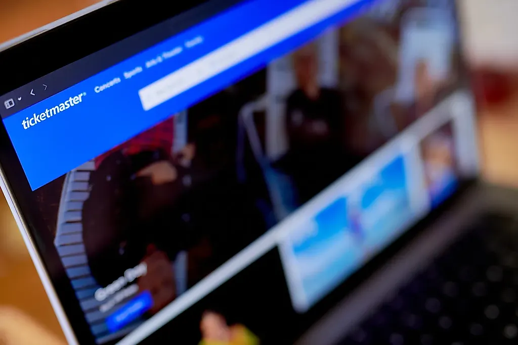FTC предъявила иск Live Nation: скандал вокруг перепродажи билетов Ticketmaster