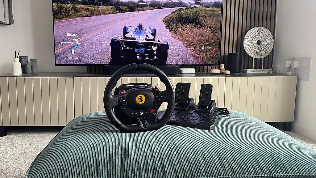 Обзор Thrustmaster T98: когда гонка — игрушка