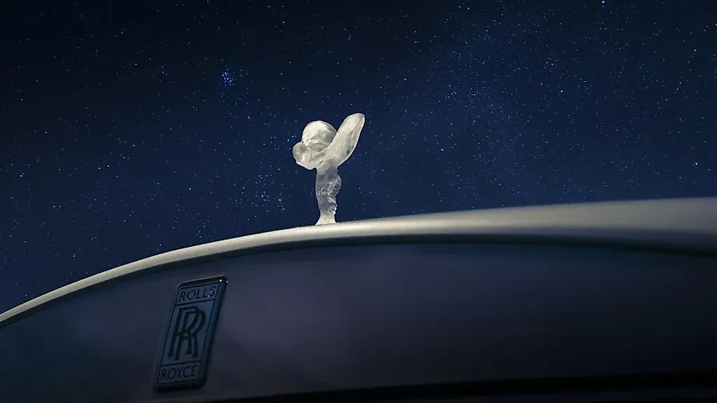 Rolls-Royce Cullinan Cosmos: космос на потолке