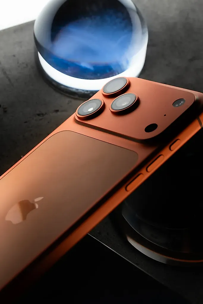 iPhone 17 Pro царапается легче, чем репутация российского чиновника