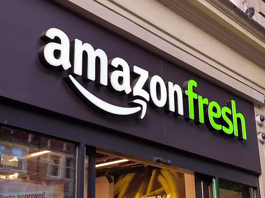 Amazon уходит с рынка офлайн-продуктов в Великобритании