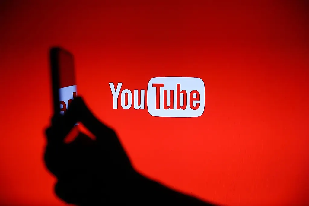 YouTube возвращает забаненные консервативные аккаунты
