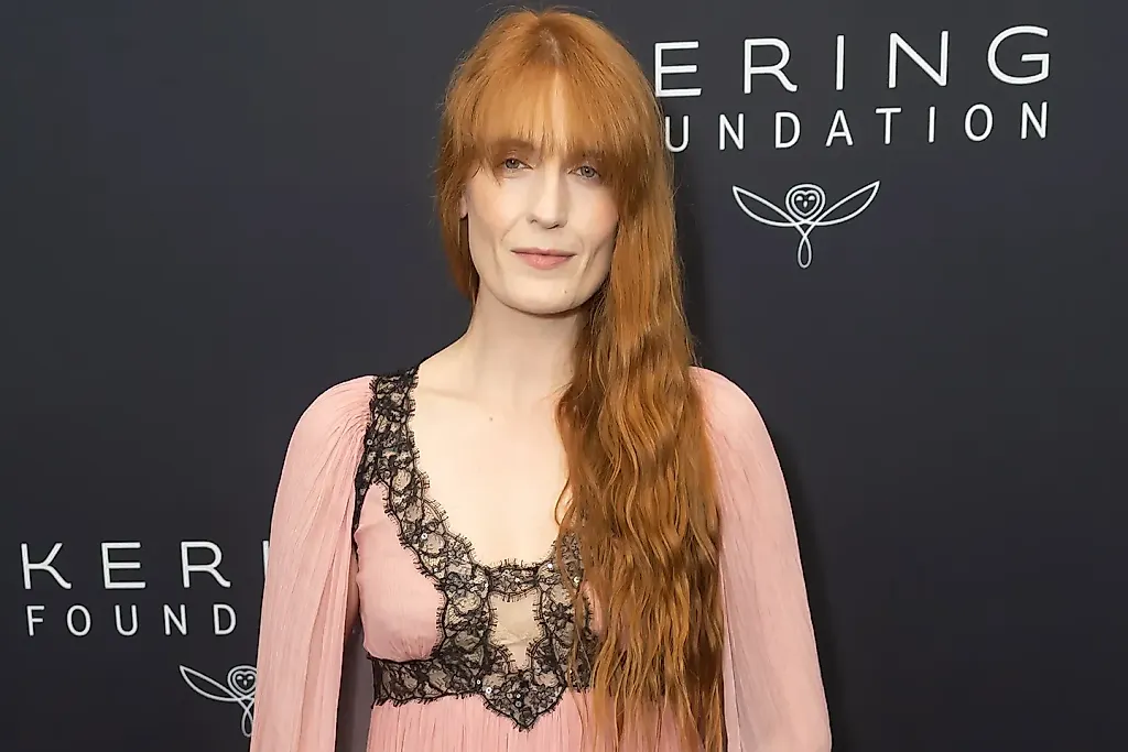 Florence Welch откровенно рассказала о потере маточной трубы после внематочной беременности и выкидыша: “Настойчивость врача спасла мне жизнь”