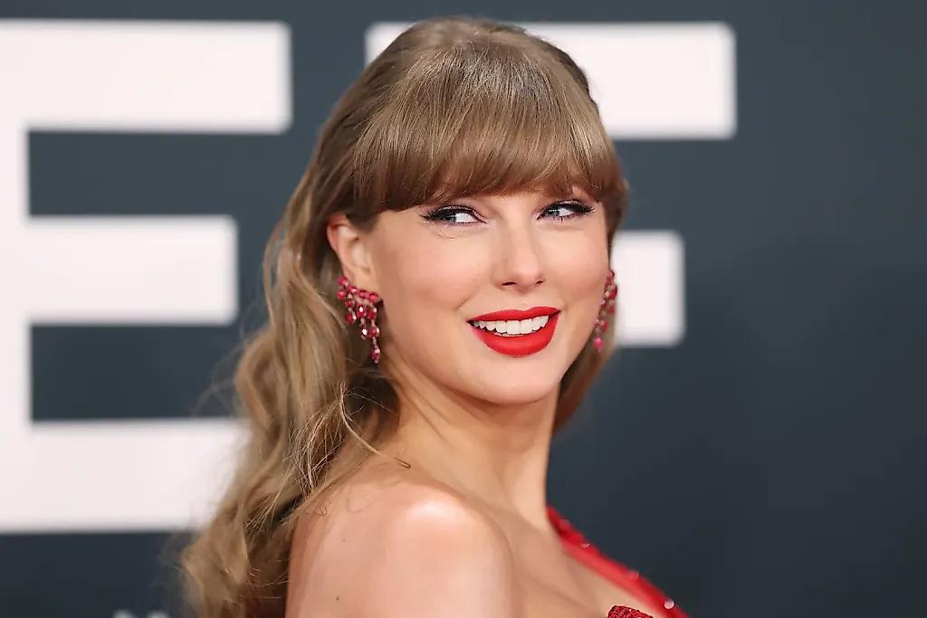 Почему у «The Life of a Showgirl» Тейлор Свифт не было шанса повторить успех «The Eras Tour»