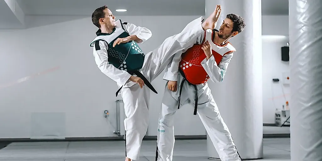 Кофеин плюс музыка: секретность чемпионов Taekwondo раскрыта