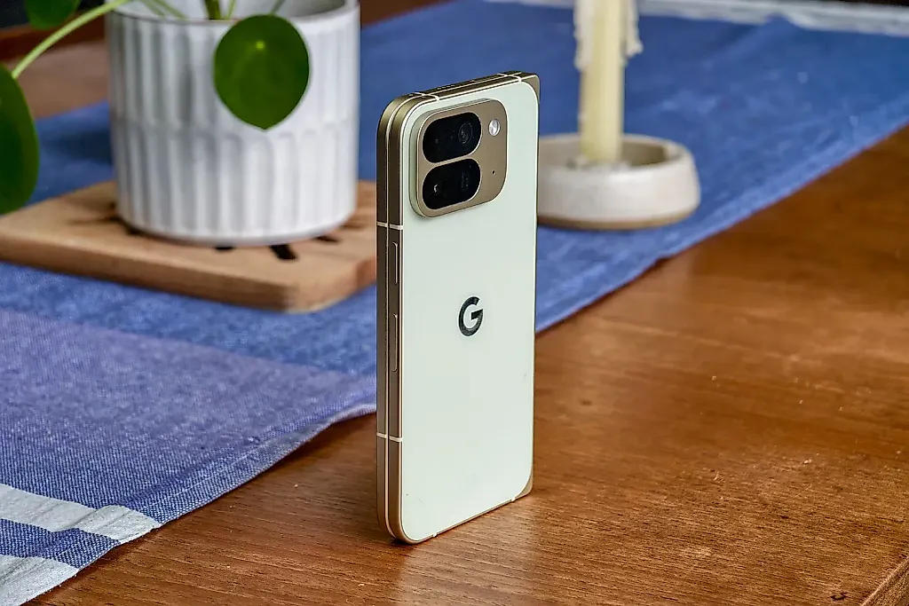 Google Pixel 10 Pro Fold: стал ли тоньше?