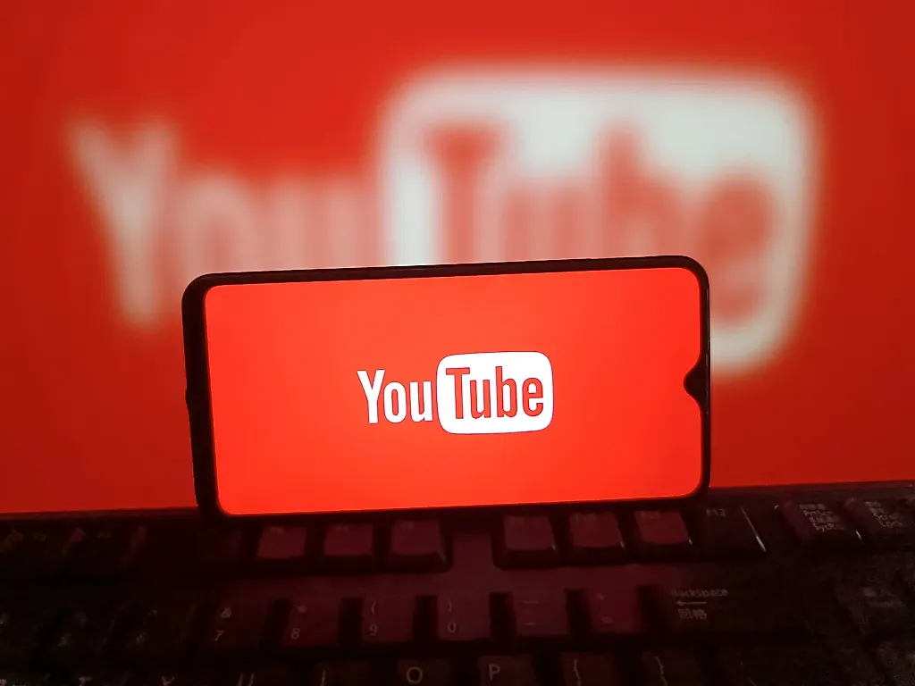 YouTube запускает пилотную программу для возвращения забаненных авторов