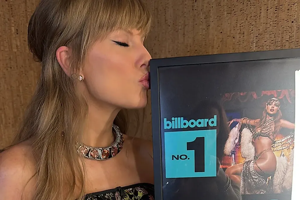 Taylor Swift бьёт все рекорды: альбом 'Showgirl' взорвал чарты Billboard