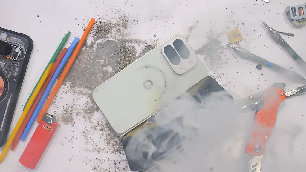 Pixel 10 Pro Fold взорвался на тесте: провал года?