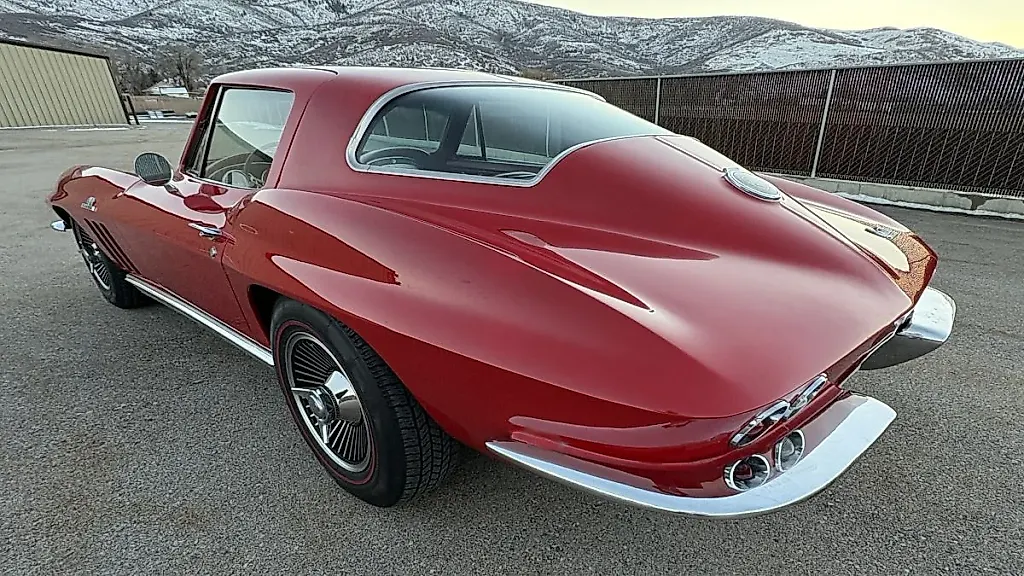Неплохие авто от Диего: от Corvette до Fairlane