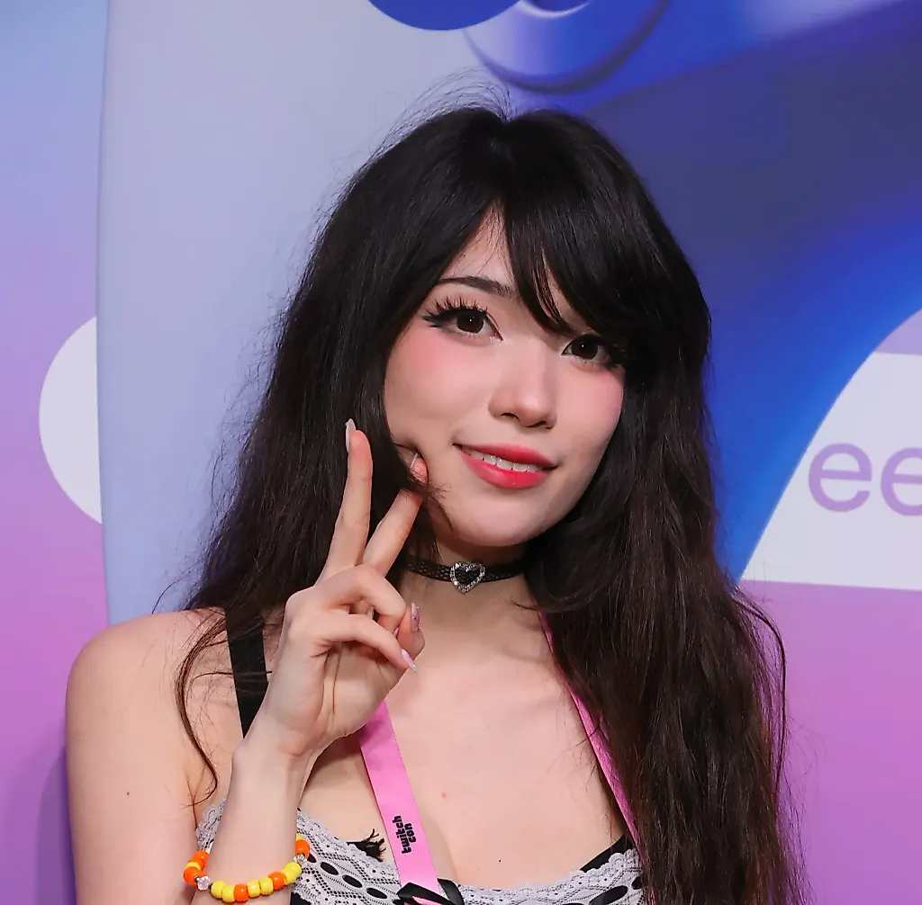 Эмиру подверглась нападению на TwitchCon 2025
