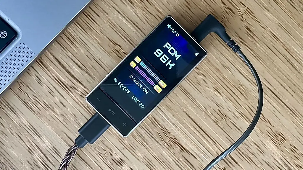 FiiO QX13: миниатюрный усилитель для наушников с большими амбициями