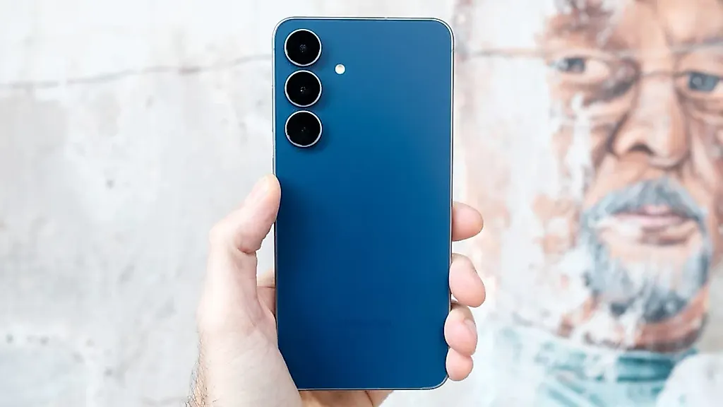 Samsung Galaxy S25 FE: снова "Фан версия" без фанатов?