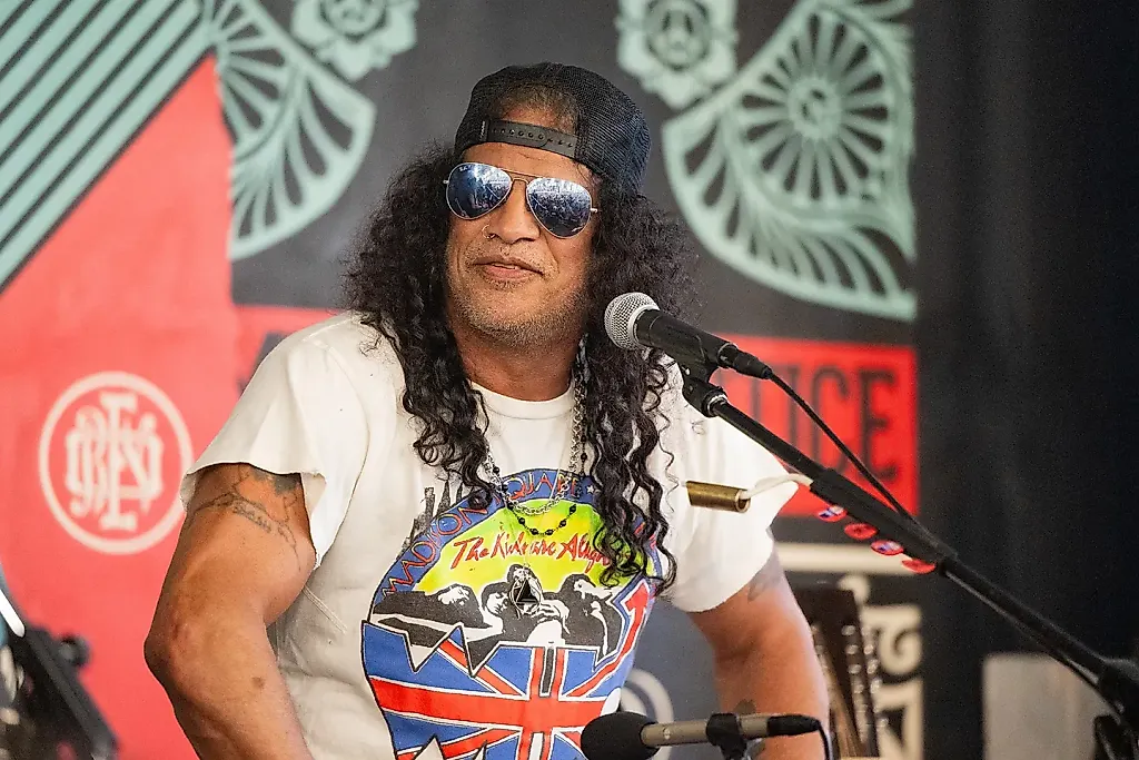 Скандал на концерте Guns N’ Roses в Буэнос-Айресе: Аксель Роуз устроил шоу