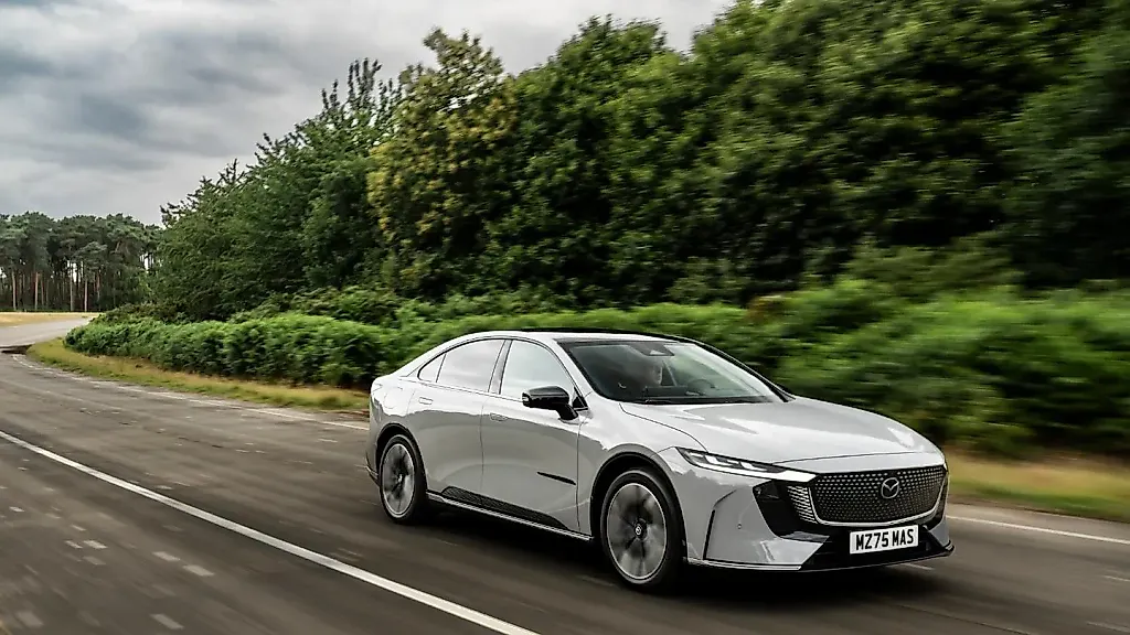 Что стало с Mazda6: будущее без двигателя?