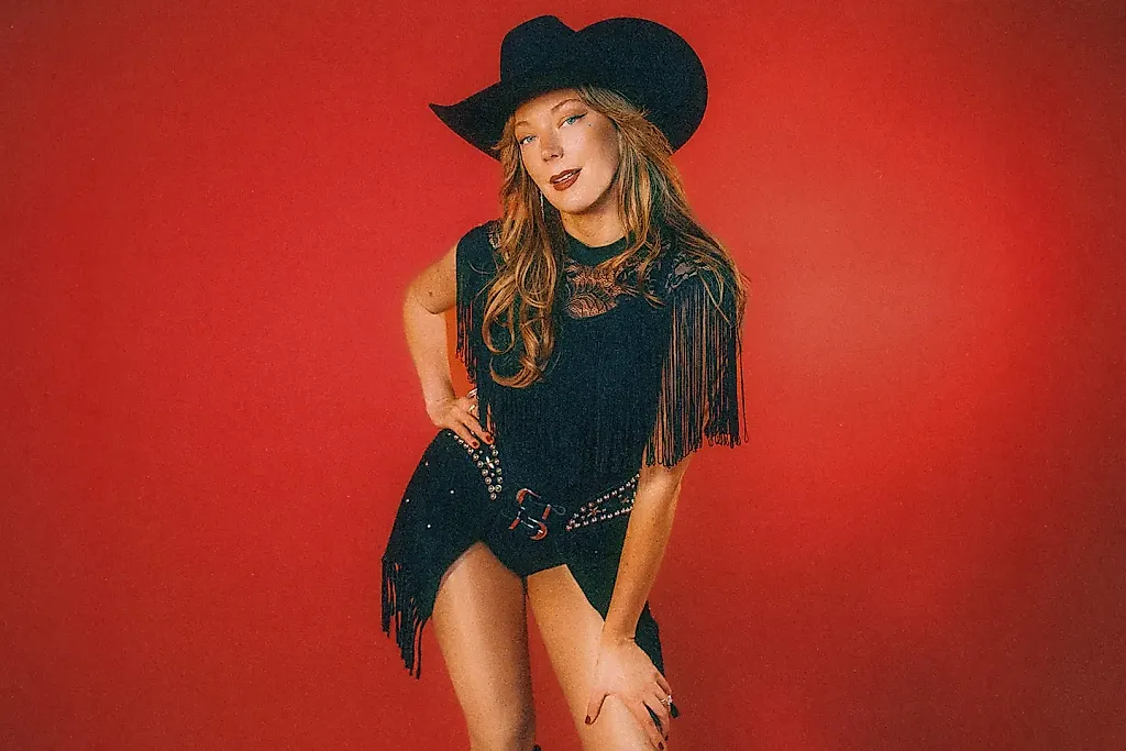 5 новых кантри-треков недели: Kaitlin Butts, Jamey Johnson, Riley Green и другие