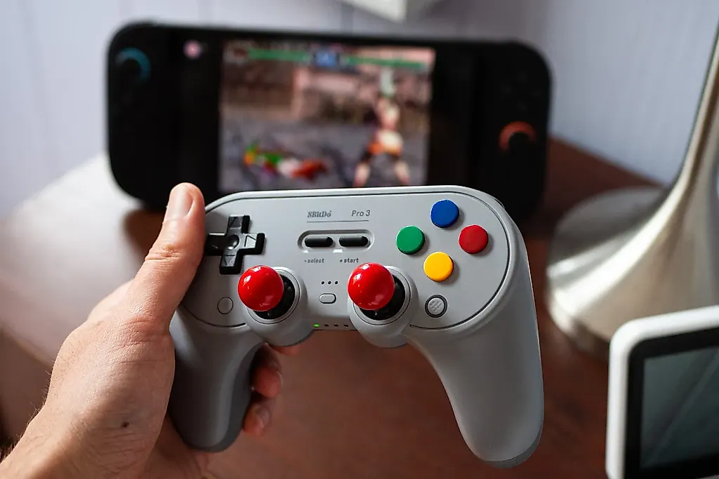 Контроллеры 8BitDo теперь могут будить Switch 2 встряской