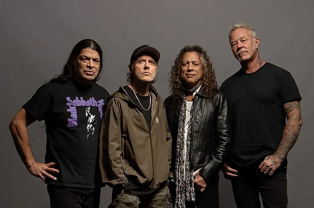 Metallica зажигает на концерте в Аделаиде: каверы на INXS и The Angels