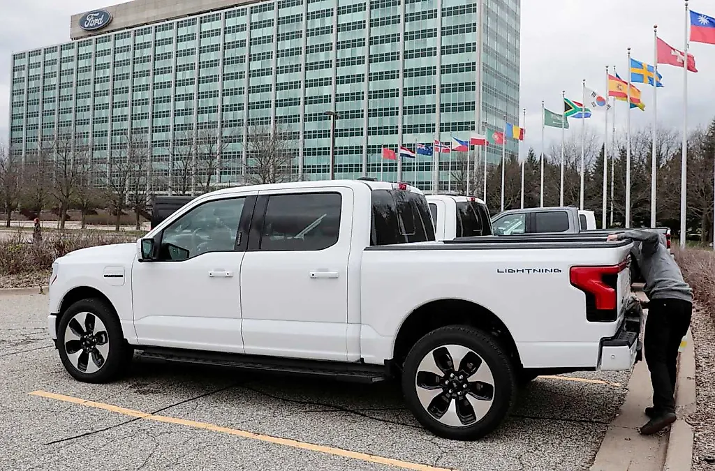 Производство Ford F-150 Lightning под угрозой