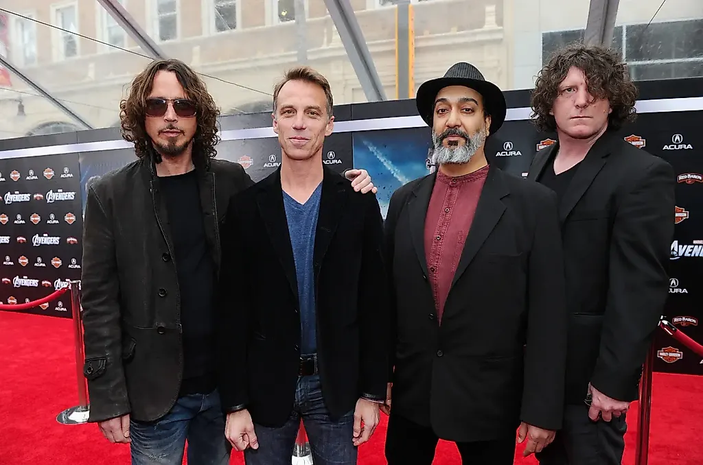 Джим Керри и Soundgarden: рок-н-ролл постоянно удивляет