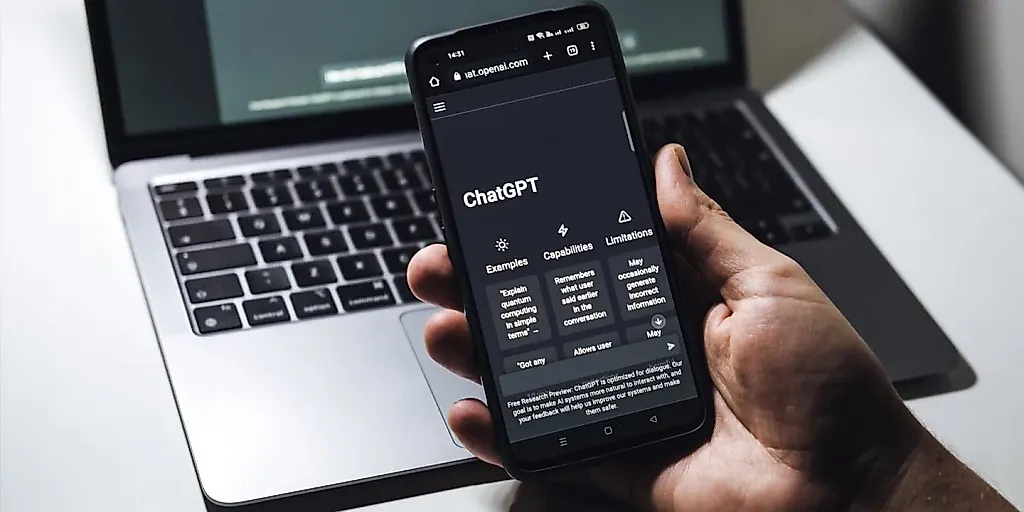 ChatGPT совпадает с людьми в суждениях о лицах