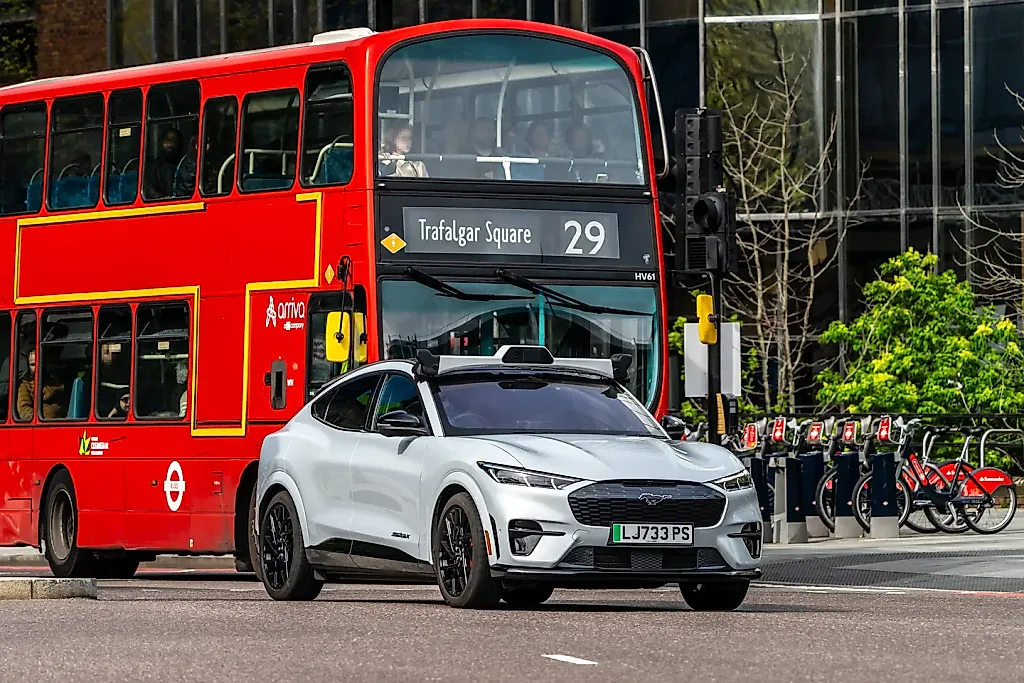 Я проехал на одном из первых беспилотных автомобилей в Великобритании