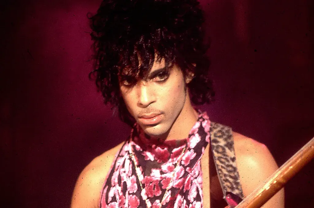 Timberwolves отдают дань Prince: возвращение фиолетовых форм и культового пола