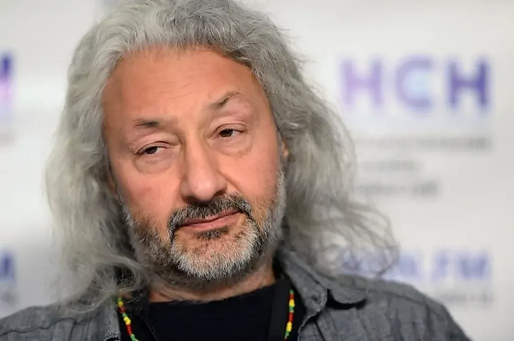«Парк Горького» — война фейков и ностальгии. Старые музыканты против реальности и имени группы