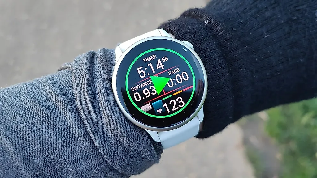 Garmin Vivoactive 6: фитнес-часы для жизни и тренировок