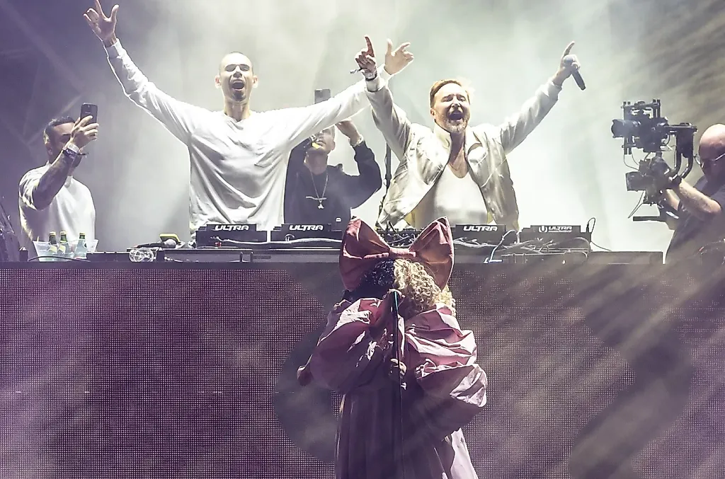 Гетта и Сиа взорвали Ultra Music Festival 2025 с Titanium!