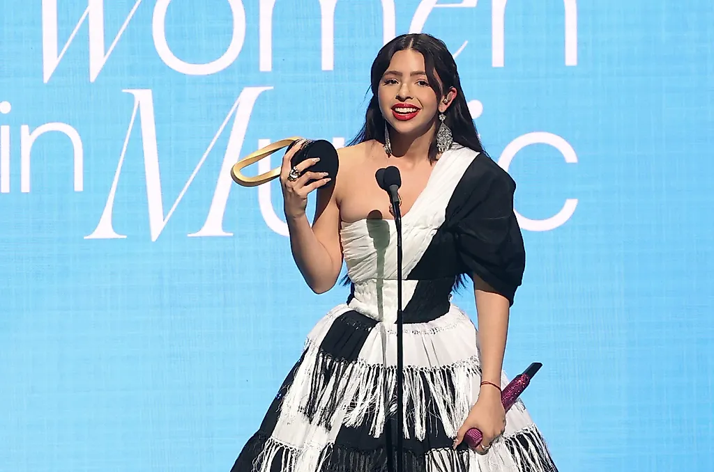 Ángела Агиляр и ее иммигрантская одиссея: Взлеты и падения на Billboard Women in Music